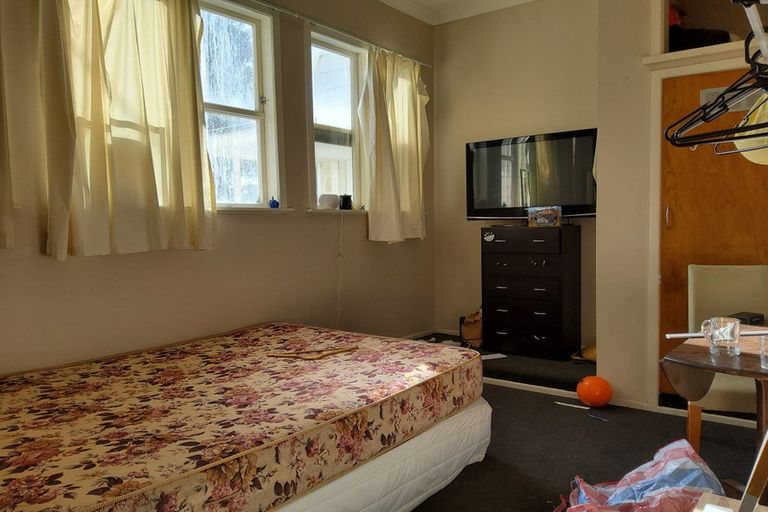 Photo of property in 48 Aurora Terrace, Kelburn, Wellington, 6012