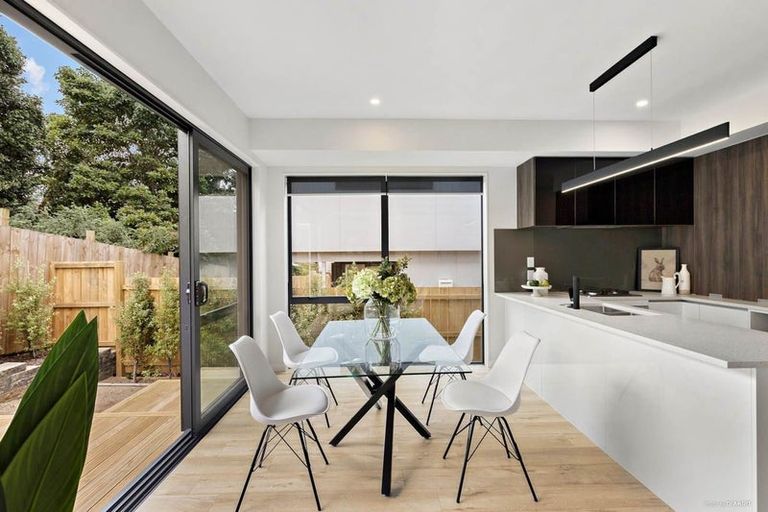 Photo of property in 3/20 Mountain Road, Mount Wellington, Auckland, 1072