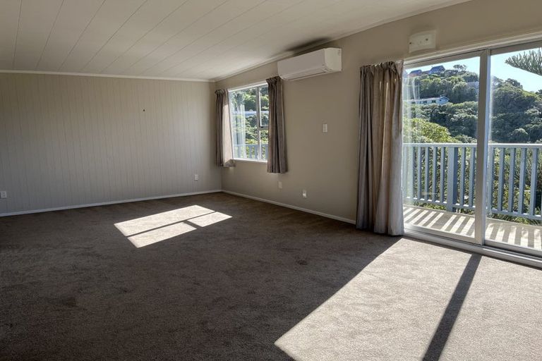 Photo of property in 10 Laurent Place, Kingston, Wellington, 6021