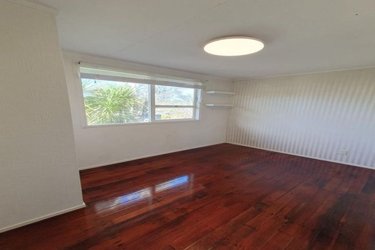 Photo of property in 28 Stanley Avenue, Milford, Auckland, 0620