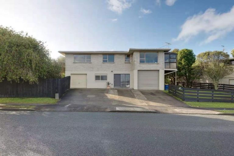 Photo of property in 76 Weatherly Road, Torbay, Auckland, 0630