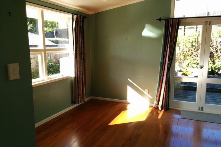 Photo of property in 14 Wairoa Road, Narrow Neck, Auckland, 0624