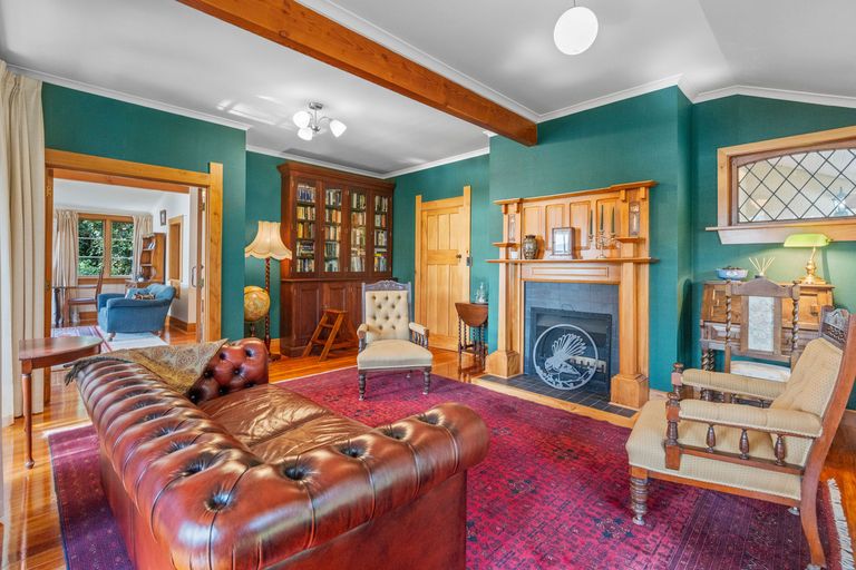 Photo of property in 1 Howard Street, Macandrew Bay, Dunedin, 9014