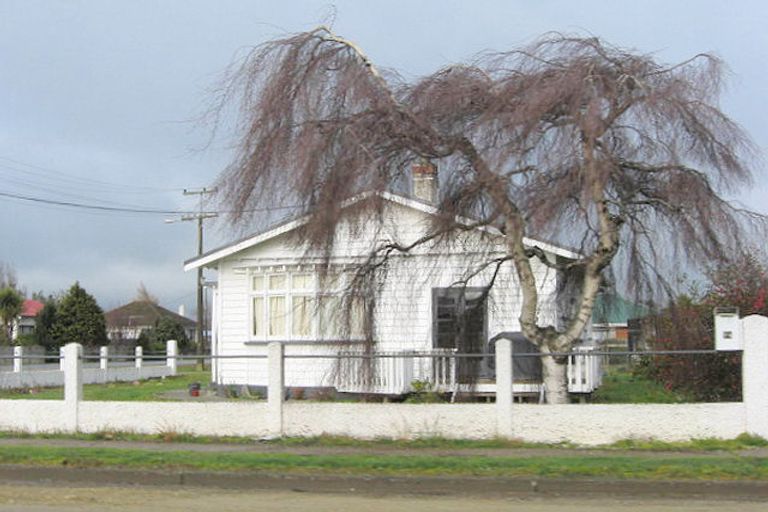 Photo of property in 74 Ferry Road, Edendale, 9825