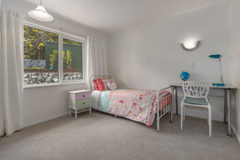 Photo of property in 19 Forth Place, Papakowhai, Porirua, 5024