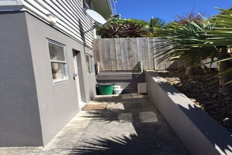 Photo of property in 1/14 Corunna Road, Milford, Auckland, 0620