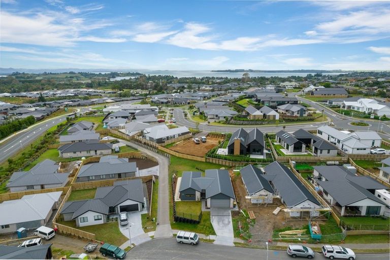 Photo of property in 8 Anglers Way, Omokoroa, 3114