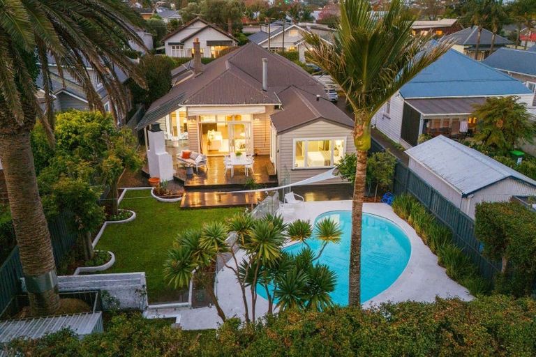 Photo of property in 37 Ohinerau Street, Remuera, Auckland, 1050