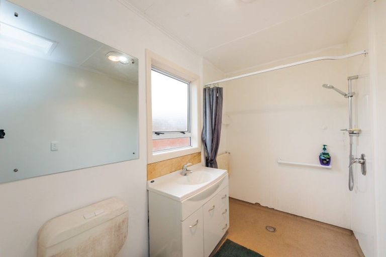 Photo of property in 43 Richmond Avenue, Takaro, Palmerston North, 4410