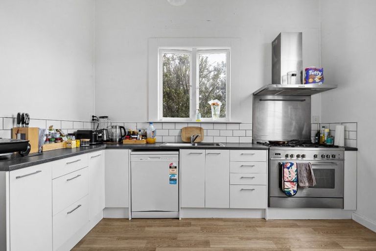 Photo of property in 21 Bourke Street, Palmerston North, 4410