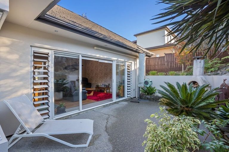 Photo of property in 5 Chateau Rise, Flat Bush, Auckland, 2016