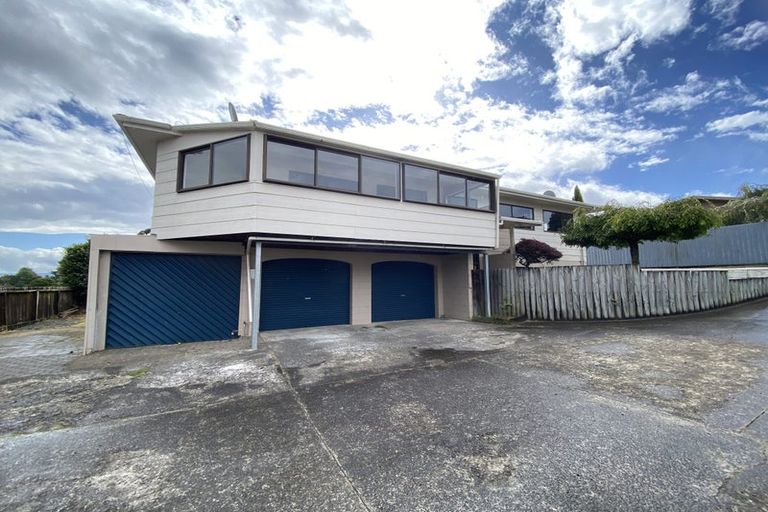 Photo of property in 212 Cambridge Road, Bethlehem, Tauranga, 3110