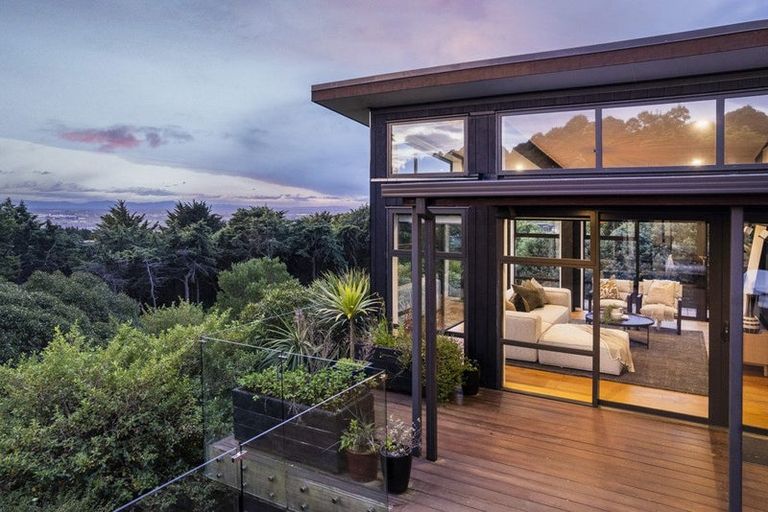 Photo of property in 1 Quarry Hill Terrace, Kennedys Bush, Christchurch, 8025