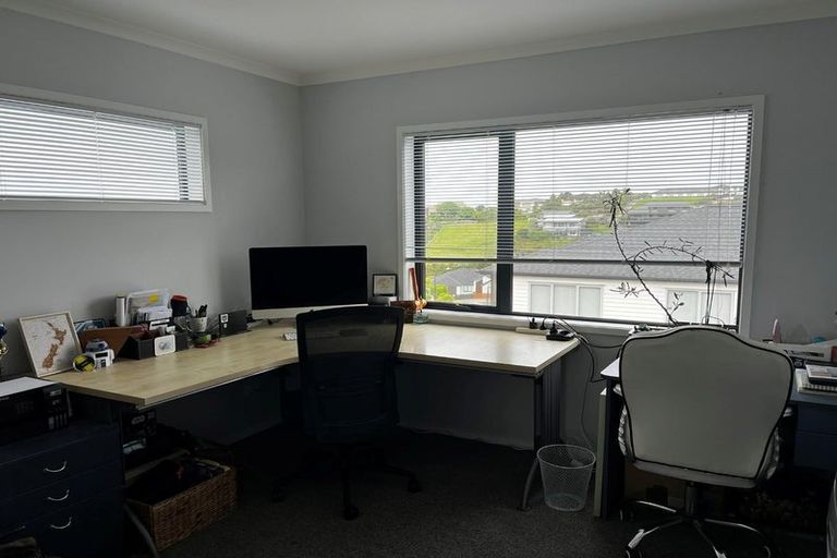 Photo of property in 2 Kahu Close, Orewa, 0931