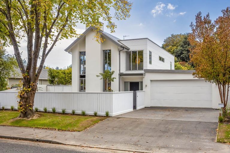 Photo of property in 15 Bowenvale Avenue, Cashmere, Christchurch, 8022