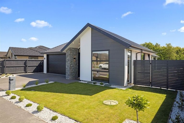 Photo of property in 35 Whitburn Avenue, Halswell, Christchurch, 8025