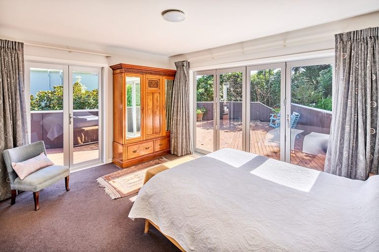 Photo of property in 15 Kowhai Street, Eastbourne, Lower Hutt, 5013