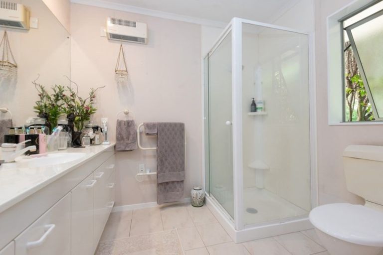 Photo of property in 7 Pajaro Place, Golflands, Auckland, 2013