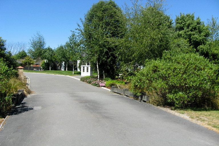 Photo of property in 61 Regent's Park Drive, Casebrook, Christchurch, 8051