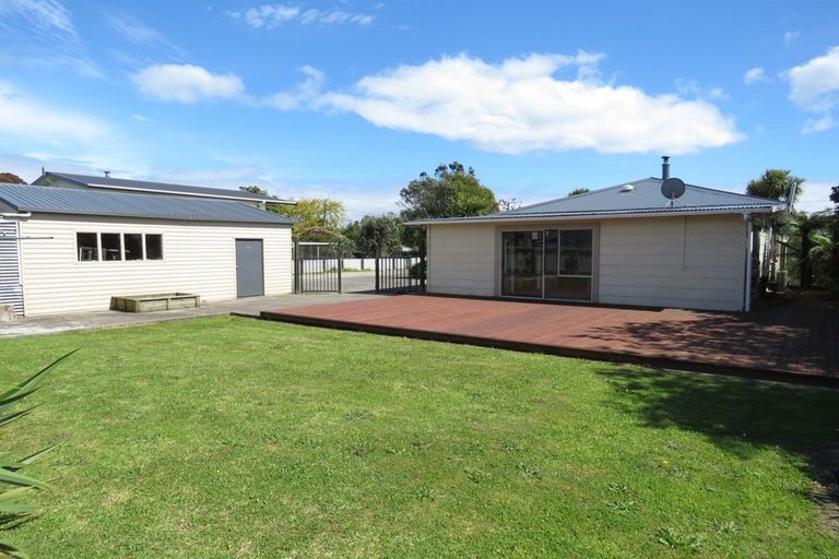 Photo of property in 32 Brougham Street, Westport, 7825