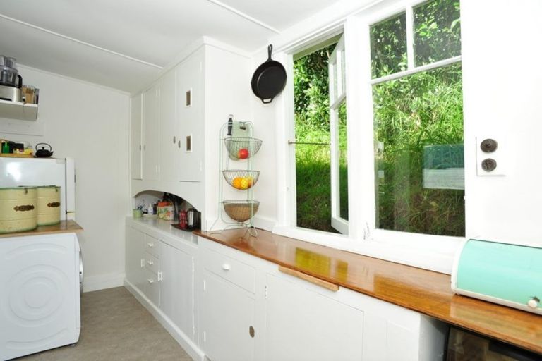 Photo of property in 25 Andersons Road, Charteris Bay, Governors Bay, 8971