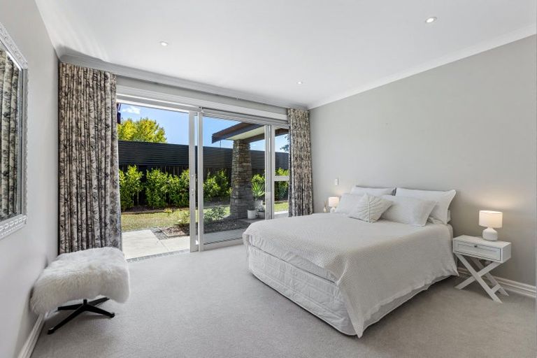 Photo of property in 8a Jelas Drive, Riverhead, 0820