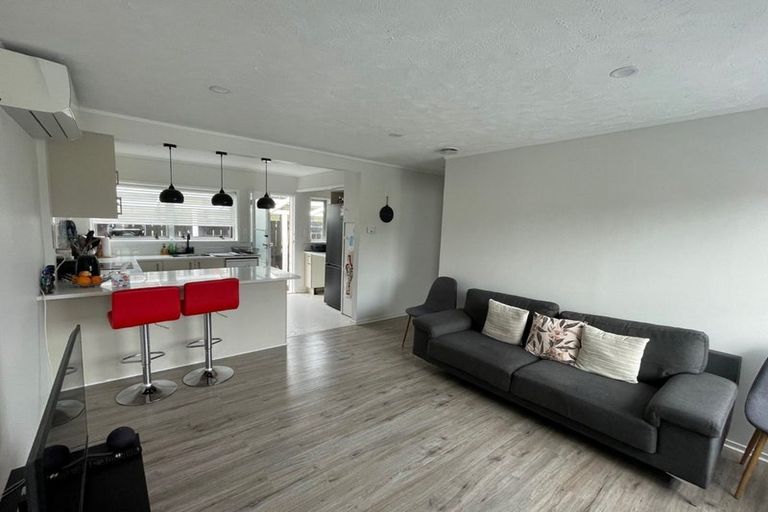 Photo of property in 2/78 Alfriston Road, Manurewa East, Auckland, 2102