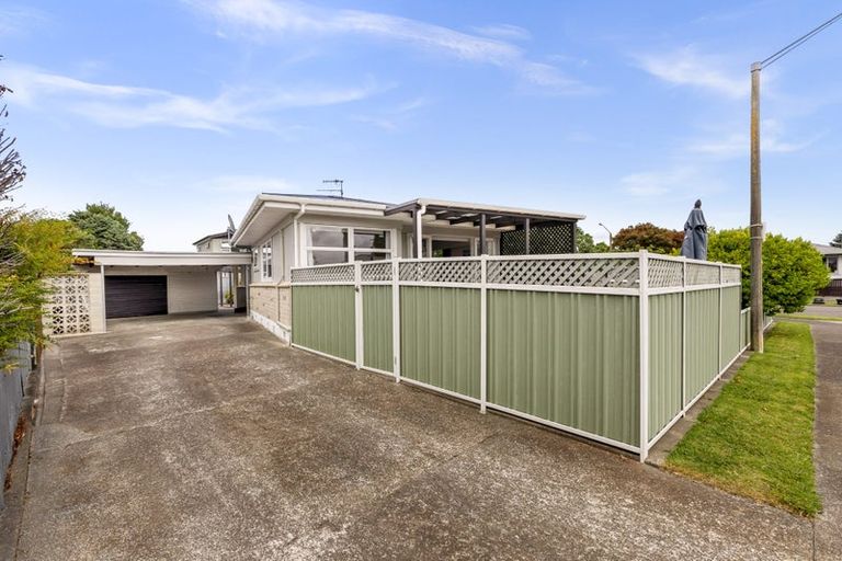 Photo of property in 7 Grant Place, Greenmeadows, Napier, 4112