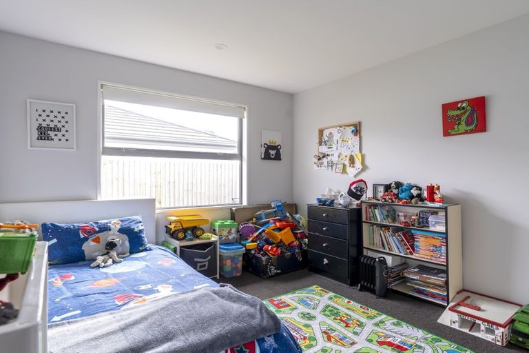 Photo of property in 12 Robalan Close, Halswell, Christchurch, 8025