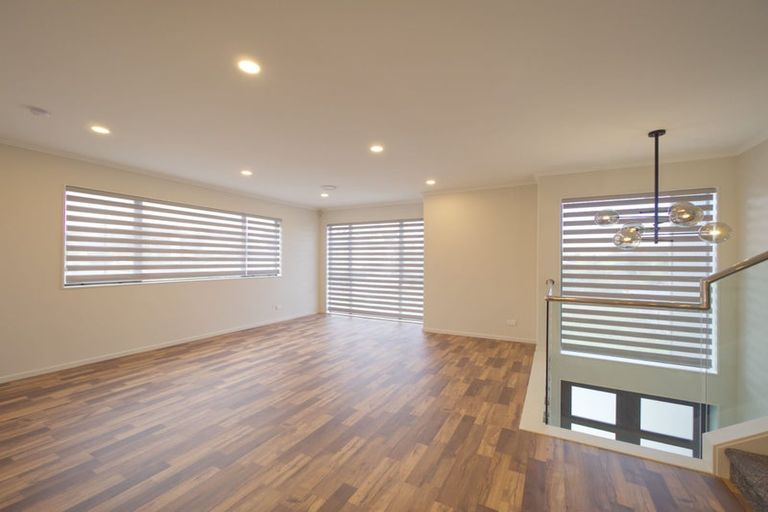 Photo of property in 31 Vazey Way, Hobsonville, Auckland, 0618