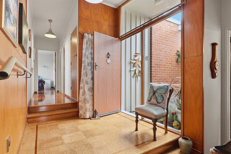 Photo of property in 37 Derwent Street, Helensburgh, Dunedin, 9010
