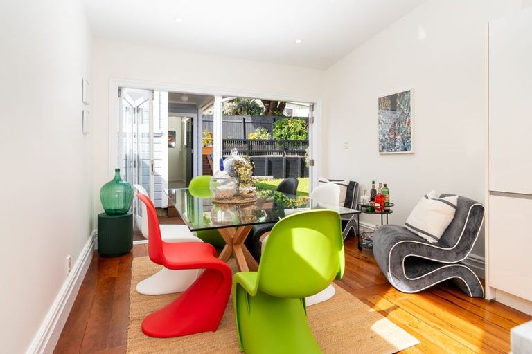 Photo of property in 87 Tiber Street, Island Bay, Wellington, 6023