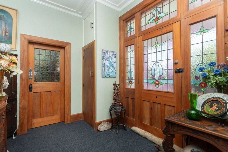 Photo of property in 21 Chamberlain Street, Dannevirke, 4930
