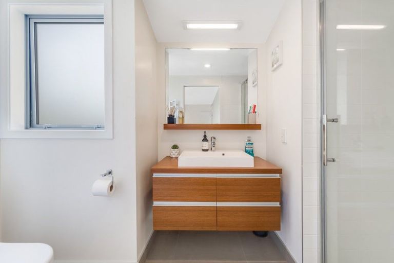 Photo of property in 9 Shelly Beach Parade, Cockle Bay, Auckland, 2014