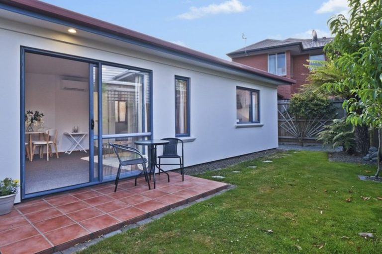 Photo of property in 14a Deyell Crescent, Sydenham, Christchurch, 8023