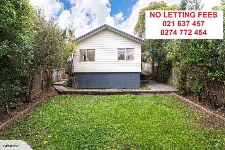 Photo of property in 1/5 Sunnyside Road, Sunnyvale, Auckland, 0612