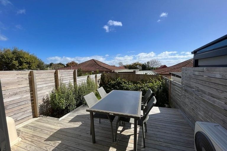 Photo of property in 4/60 Highland Drive, Highland Park, Auckland, 2010