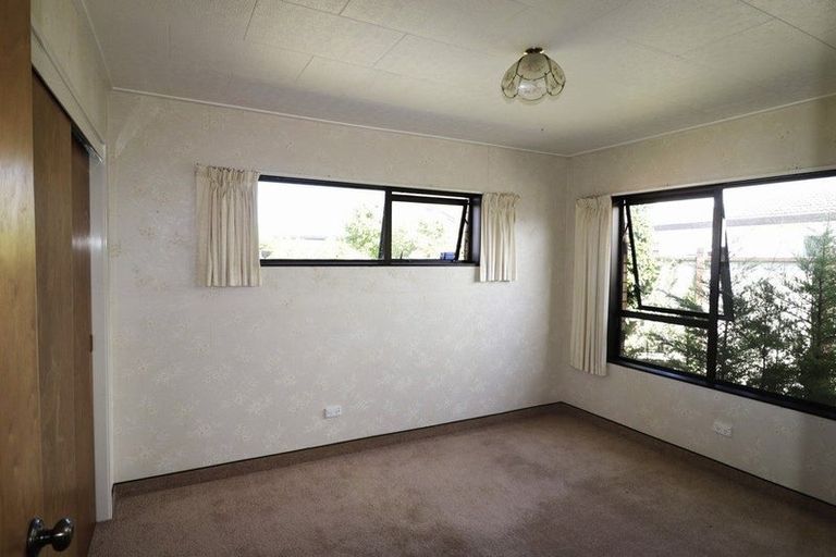 Photo of property in 12 Warwick Place, Springvale, Whanganui, 4501