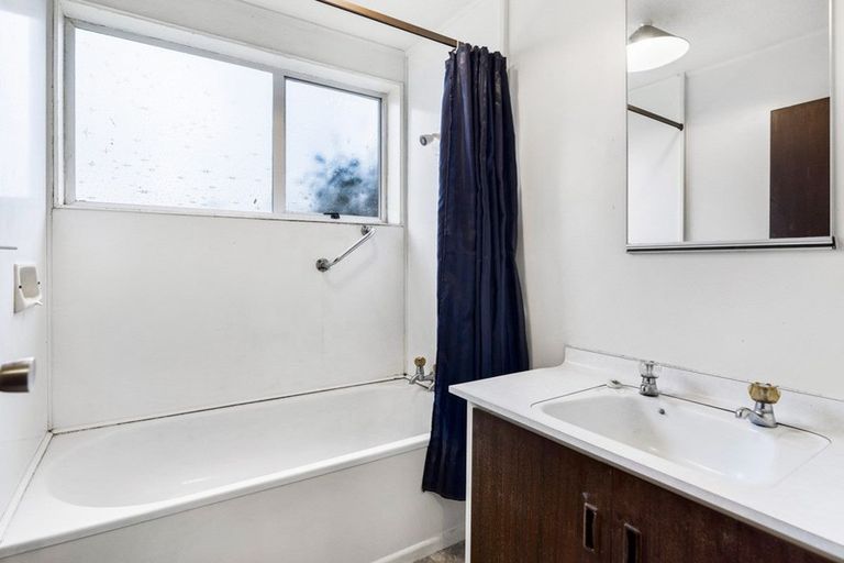 Photo of property in 1/45 Oldwood Street, Bishopdale, Christchurch, 8053