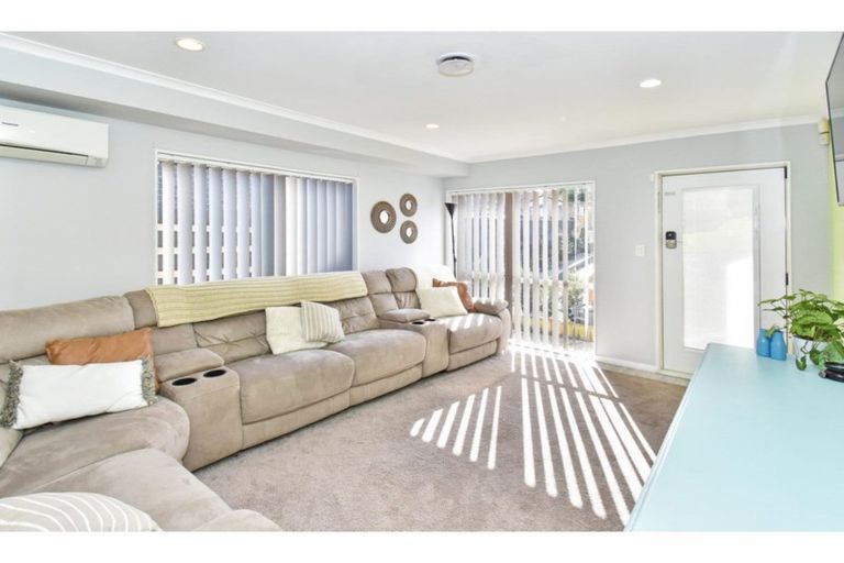 Photo of property in 8 Wairere Road, The Gardens, Auckland, 2105