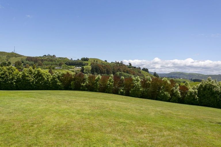 Photo of property in 71 Loch Views Road, Acacia Bay, Taupo, 3385