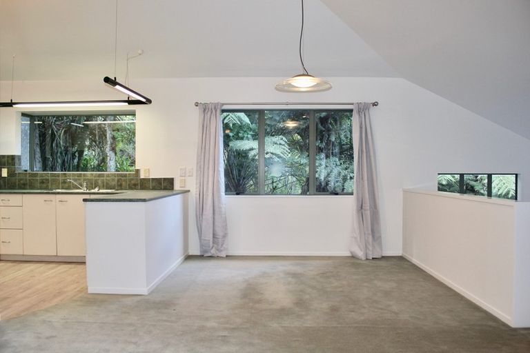 Photo of property in 153 Woodlands Park Road, Titirangi, Auckland, 0604