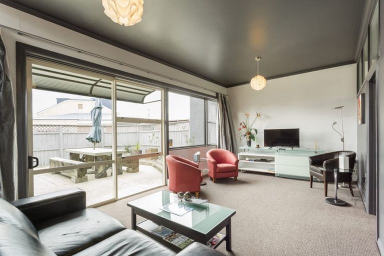 Photo of property in 6 Charlemont Street East, Ranfurly, 9332