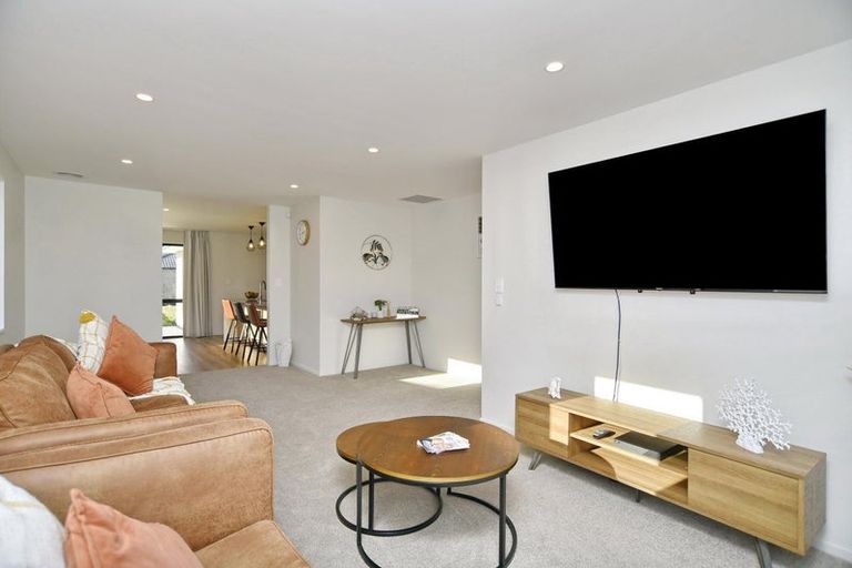 Photo of property in 3 Woodford Avenue, Woodend, 7610