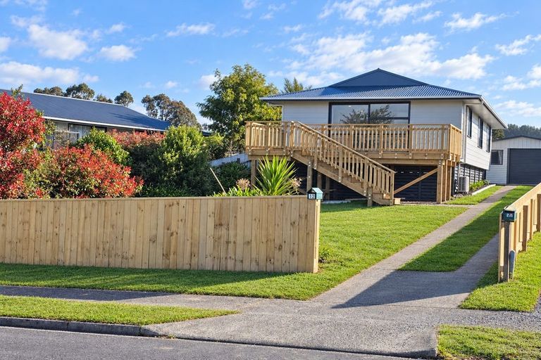 Photo of property in 12 Crystal Place, Pukehangi, Rotorua, 3015