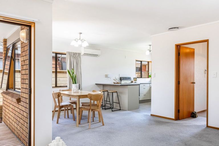 Photo of property in 1/65 Granville Drive, Massey, Auckland, 0614