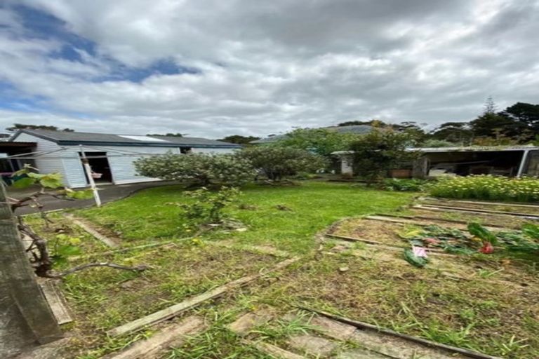 Photo of property in 71 Smythe Road, Henderson, Auckland, 0612