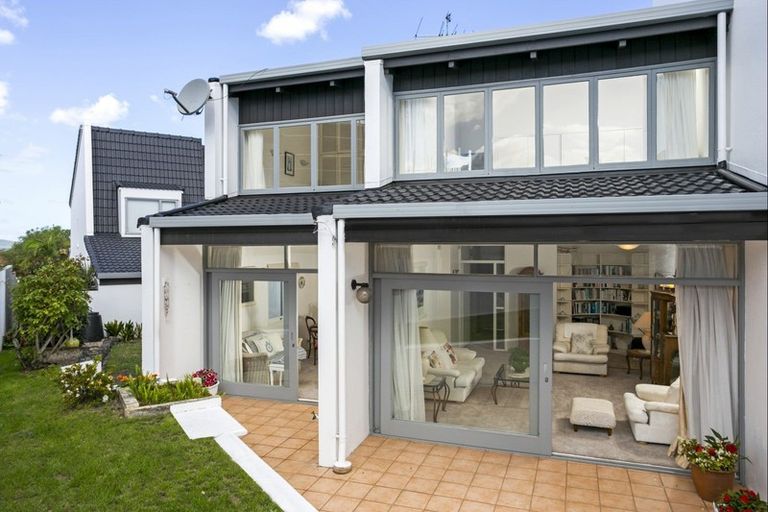 Photo of property in 3/212 Hurstmere Road, Takapuna, Auckland, 0622