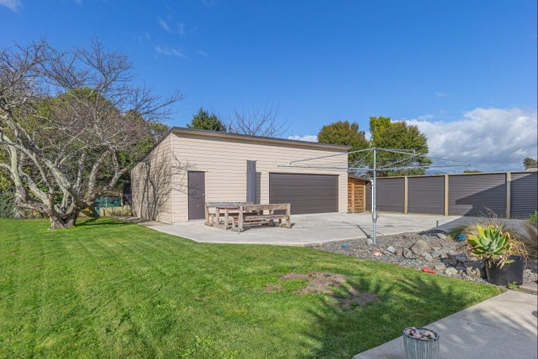 Photo of property in 166 Bartholomew Road, Levin, 5510