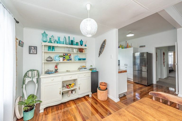 Photo of property in 2 Hodge Place, Aramoho, Whanganui, 4500